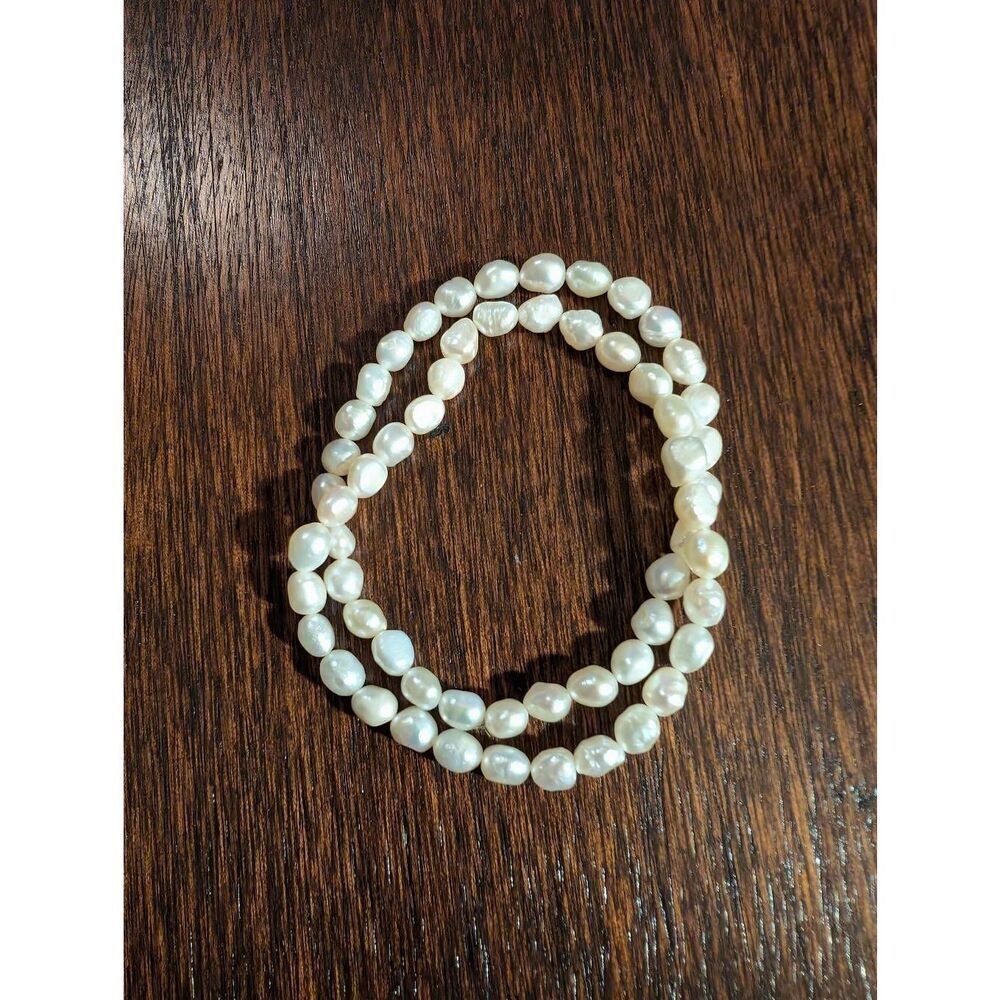 *Two stretchy freshwater Pearl bracelets